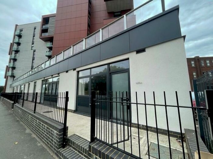 2 Bedroom Apartment To Rent In Victoria Avenue, Southend-On-Sea, SS2