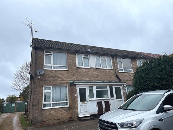 1 Bedroom Flat To Rent In Baker Street, Potters Bar, EN6