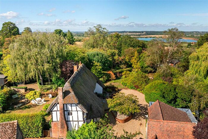 4 Bedroom Detached House For Sale In Little Hill, Great Billington, Leighton Buzzard, Bedfordshire, LU7