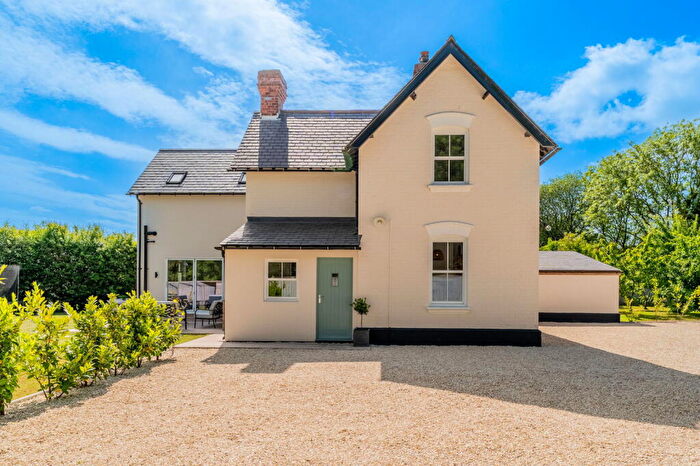 4 Bedroom Detached House For Sale In Lumby Lane, Howden, DN14