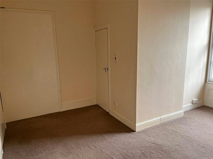 1 Bedroom Flat To Rent In Kirkley Cliff, Lowestoft, Suffolk, NR33