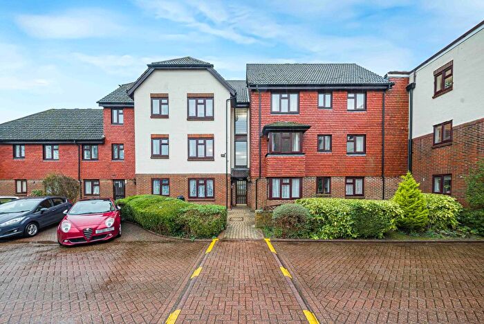 1 Bedroom Flat For Sale In Main Road, Biggin Hill, Westerham, TN16