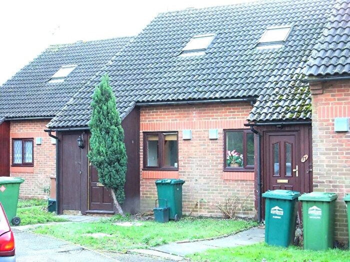 1 Bedroom Terraced House To Rent In Douglas Road, Stanwell, Staines, TW19