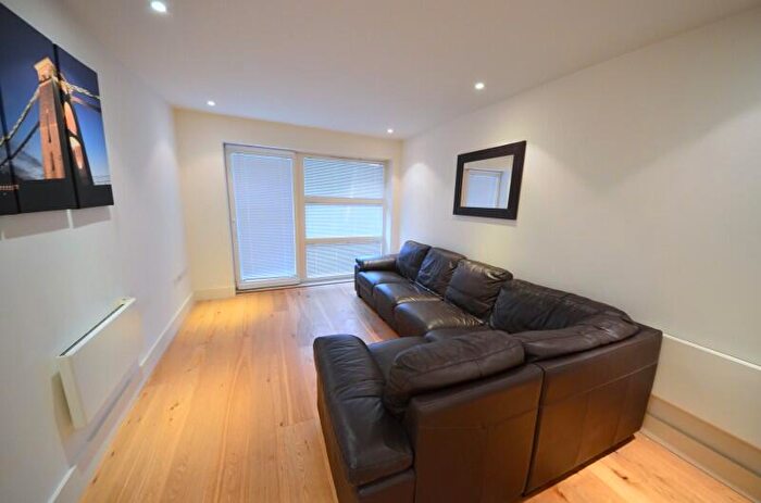 1 Bedroom Apartment To Rent In Tiltman Place, Islington, N7
