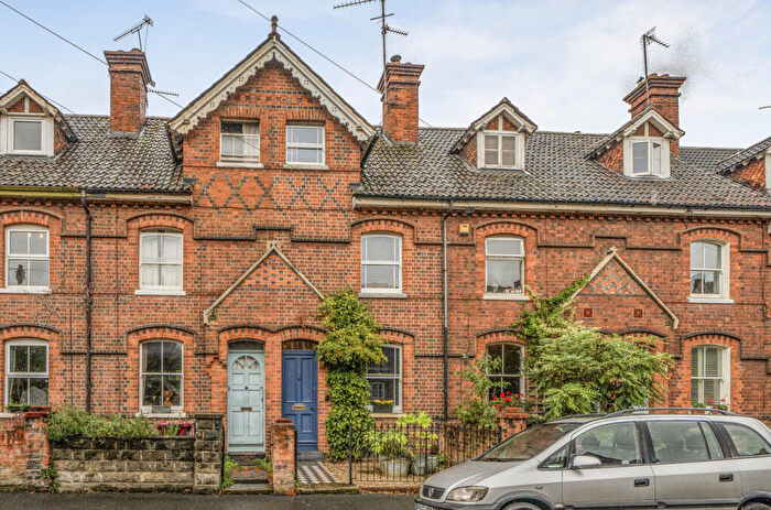 3 Bedroom Terraced House For Sale In School Terrace, Reading, Berkshire, RG1