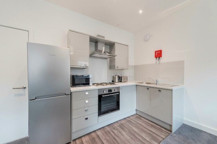 2 Bedroom Flat To Rent In East Fountainbridge, Tollcross, Edinburgh, EH3