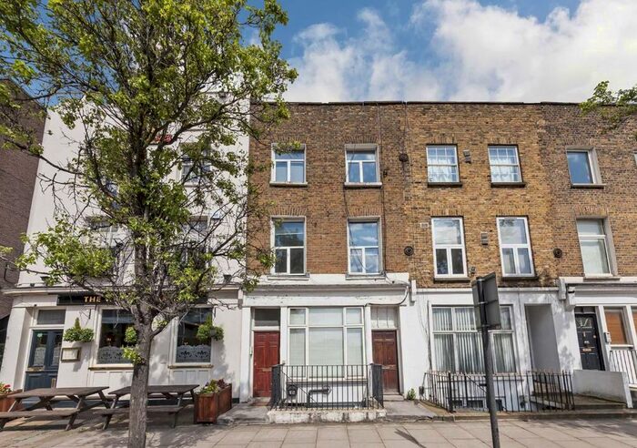 Studio To Rent In Warwick Road, London, W14