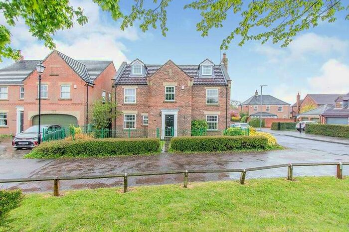 5 Bedroom Detached House For Sale In Vine Gardens, Bubwith, Selby, YO8
