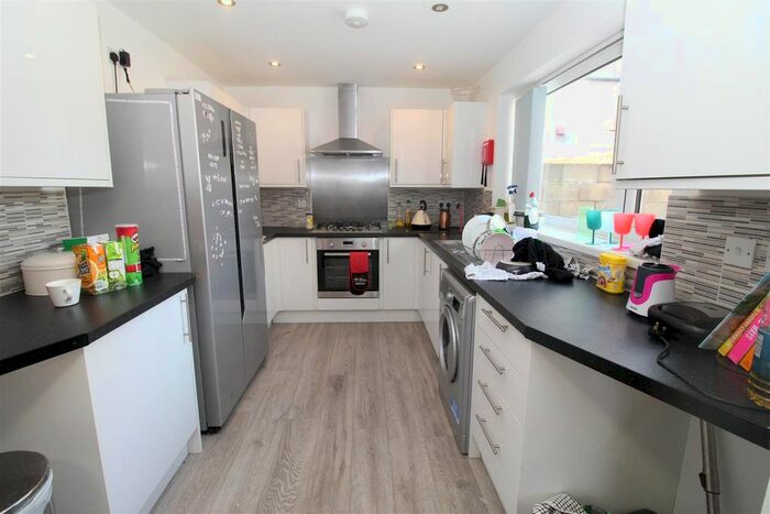 5 Bedroom Property To Rent In Alexander Street, Cathays, Cardiff, CF24