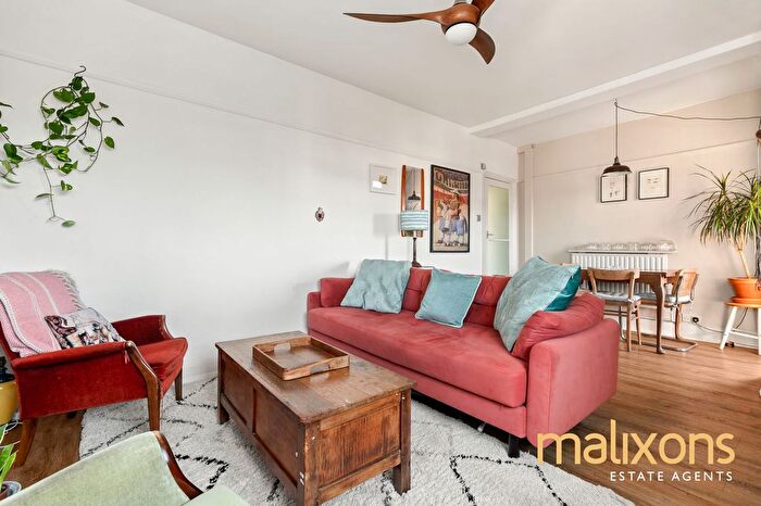 2 Bedroom Flat For Sale In Clapham Road, Rusper Court Clapham Road, SW9