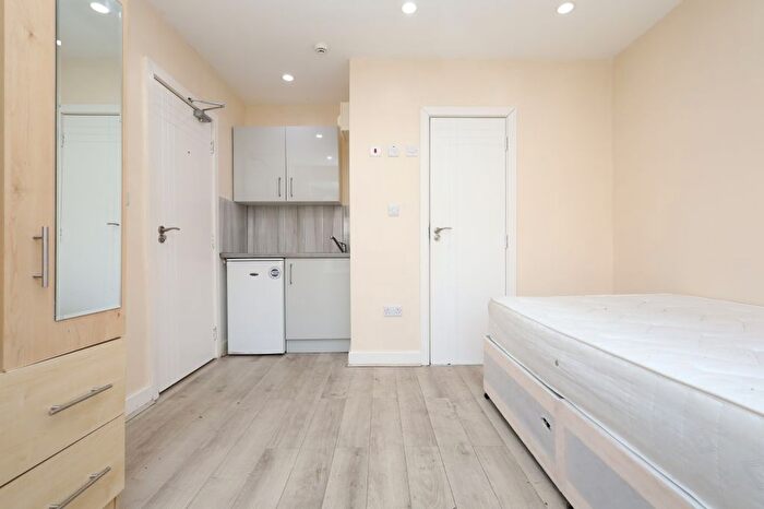 Studio To Rent In Arkindale Road, London, SE6