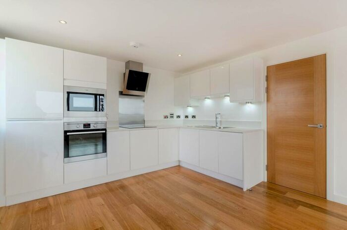 1 Bedroom Flat To Rent In Rainhill Way, , Bow, London, E3