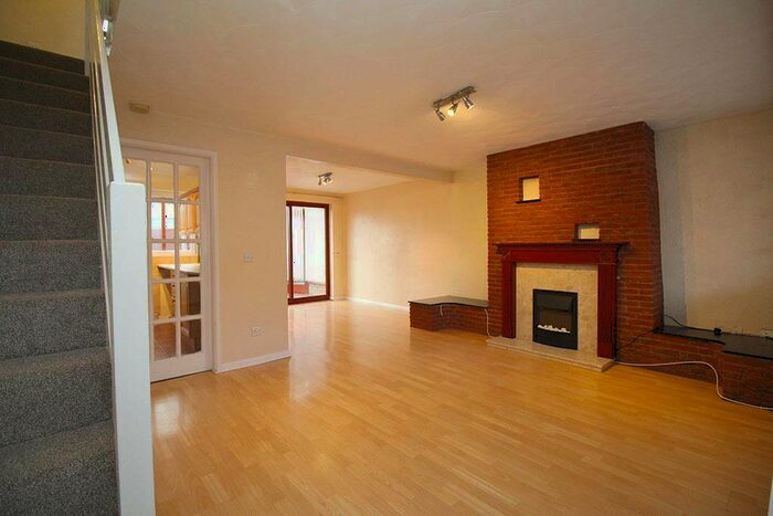 3 Bedroom Semi-Detached House To Rent In Braddon Road, Loughborough, LE11