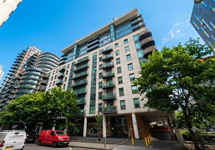 2 Bedroom Flat To Rent In Millharbour, London, E14