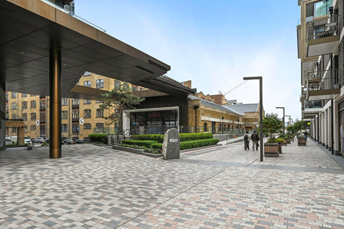3 Bedroom Apartment For Sale In Jade Wharf, London Dock, London, E1W