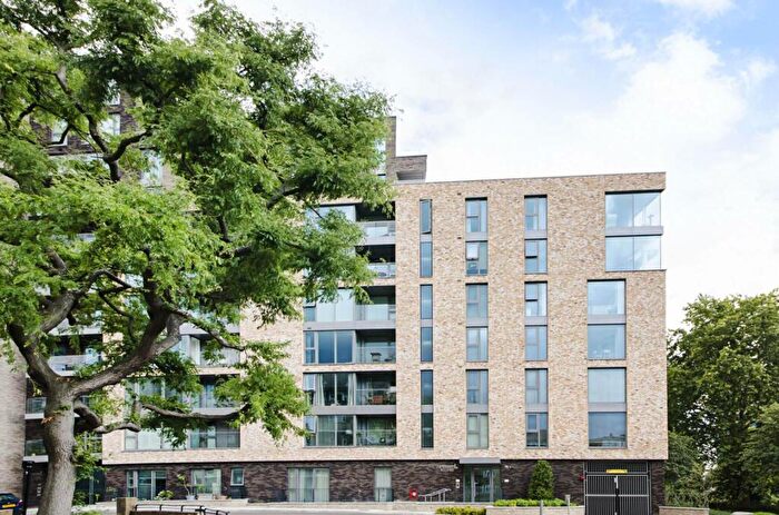 1 Bedroom Flat To Rent In Newnton Close, Stoke Newington, London, N4