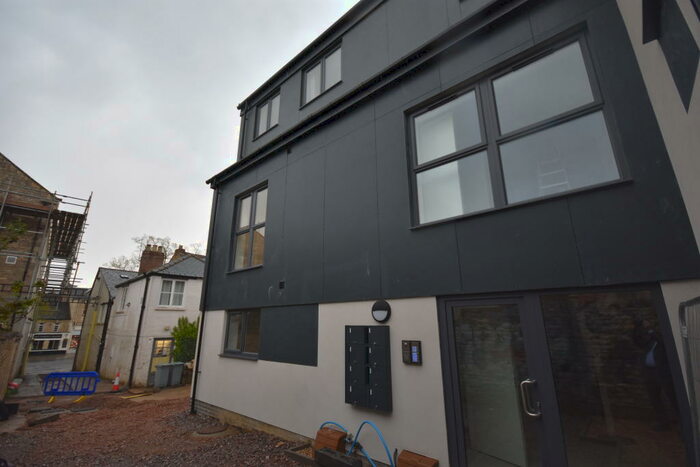 2 Bedroom Apartment To Rent In Market Square, B Market Square, Witney, OX28