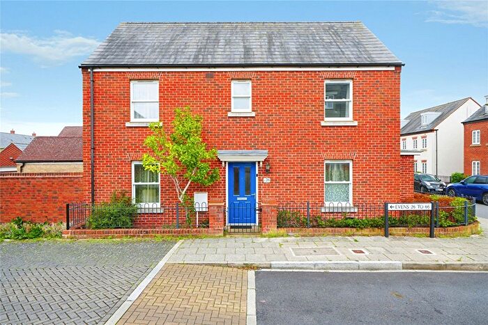 4 Bedroom Detached House For Sale In Kempton Close, Bicester, Oxfordshire, OX26