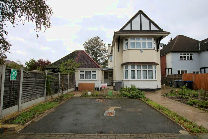 1 Bedroom Flat To Rent In Deerhurst Road, Mapesbury, London, NW2