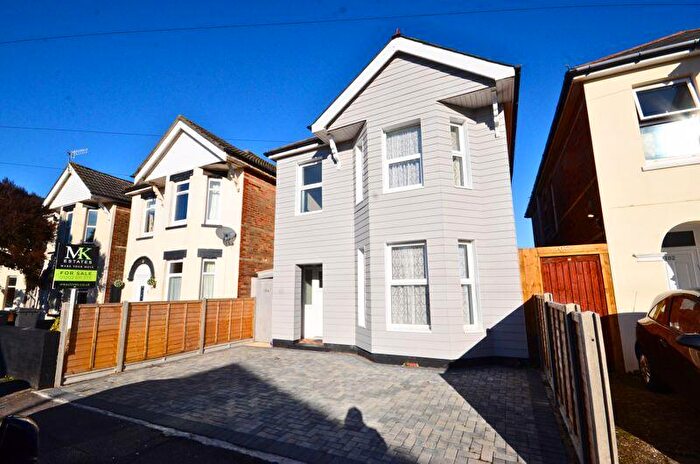 4 Bedroom Detached House To Rent In Nortoft Road, Bournemouth, BH8