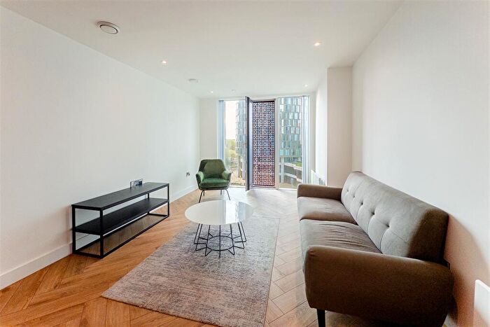 2 Bedroom House To Rent In Victoria Residence, M15