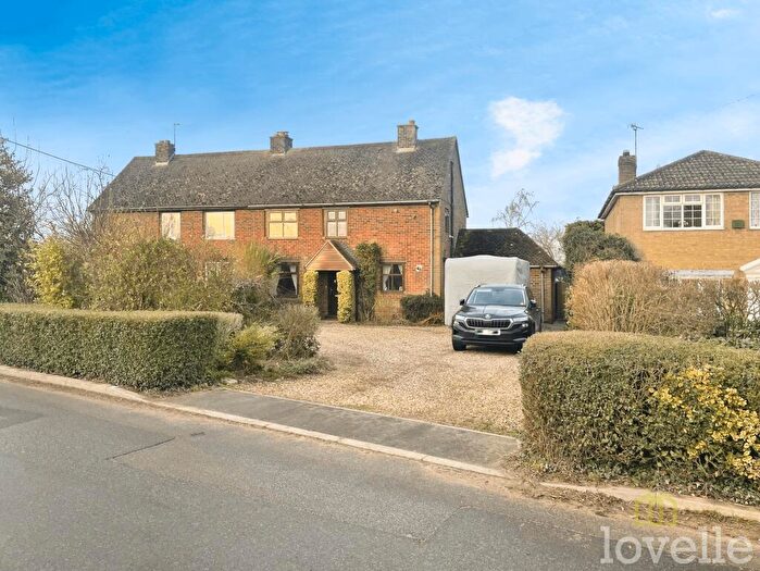 3 Bedroom Semi-Detached House For Sale In Blyton Road, Laughton, DN21