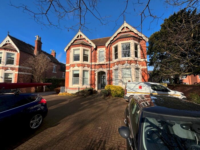 2 Bedroom Flat To Rent In Lillington Avenue, Leamington Spa, CV32