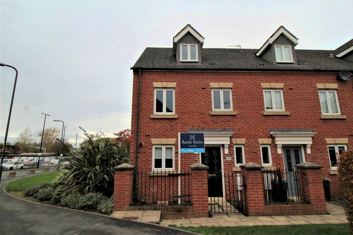 3 Bedroom End Of Terrace House To Rent In May Close, Hebburn, Tyne And Wear, NE31