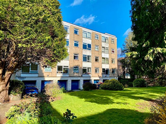 1 Bedroom Flat For Sale In Downfield Lodge, Downfield Road, Clifton, Bristol, BS8