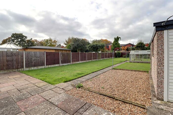 2 Bedroom Detached Bungalow For Sale In Hollybush Crescent, Willaston, Nantwich, CW5