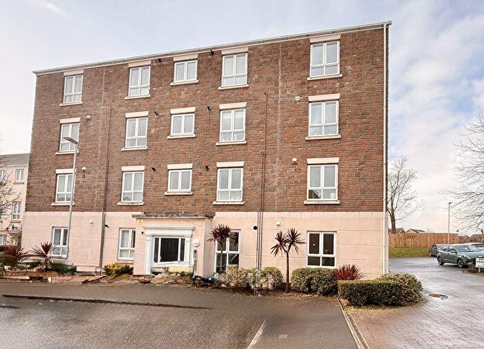 2 Bedroom Flat For Sale In Barlow Gardens, Beacon Park Plymouth Ground Floor Well Presented Apartment, PL2