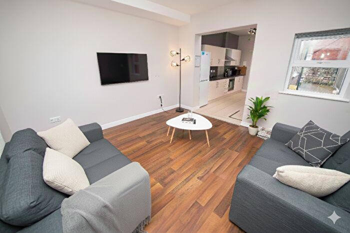 5 Bedroom Terraced House To Rent In Gell Street, Off West Street, Sheffield, S3