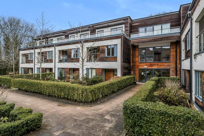 2 Bedroom Flat To Rent In Wispers Lane, Haslemere, GU27