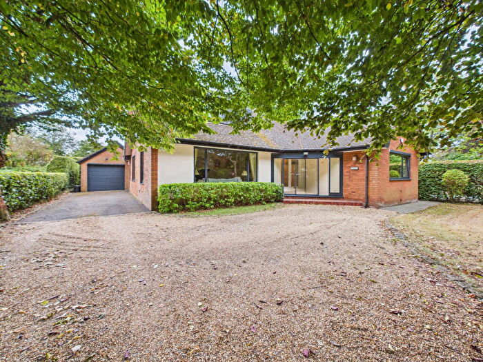 4 Bedroom Detached Bungalow For Sale In Ruff Lane, Ormskirk, L39