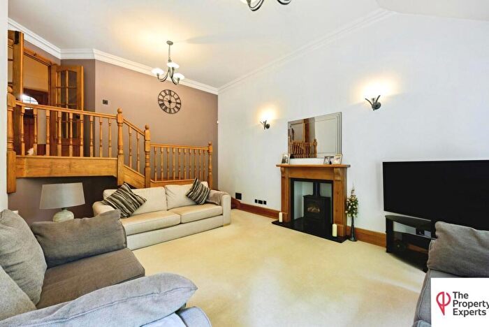 4 Bedroom Detached House For Sale In Hermitage Road, Kenley, Surrey, CR8