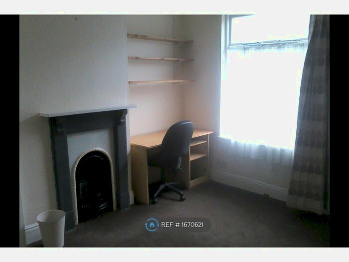 2 Bedroom Terraced House To Rent In St Leonards, Leicester, LE2