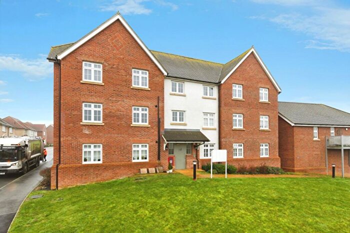 2 Bedroom Flat For Sale In Badger Mount, Braintree, Essex, CM7