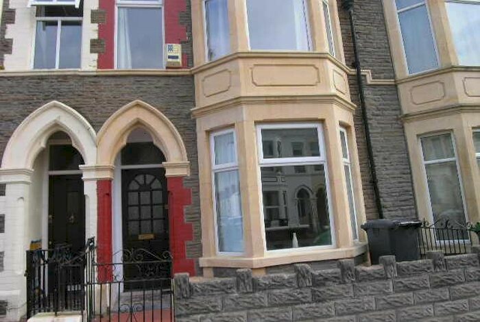 4 Bedroom Terraced House To Rent In Dogfield Street, Cardiff, CF24