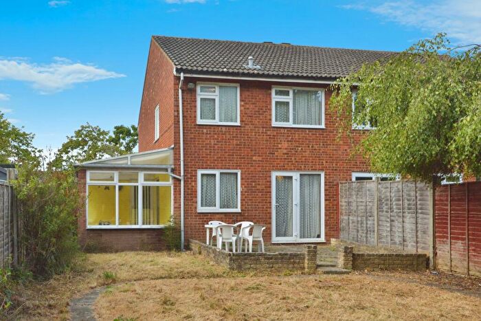 3 Bedroom Semi Detached House For Sale In Crosslands, Stantonbury, Milton Keynes, Buckinghamshire, MK14