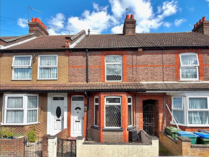 3 Bedroom Terraced House For Sale In Sandringham Road, Watford, WD24