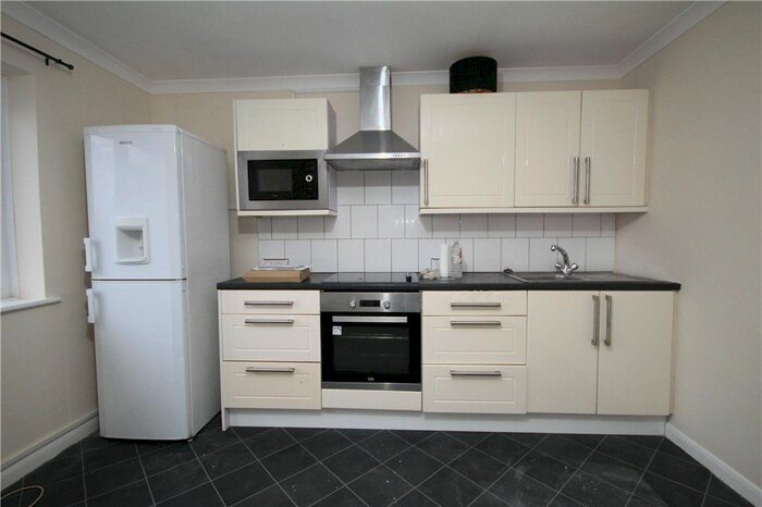 2 Bedroom Flat To Rent In Selhurst Road, London, SE25