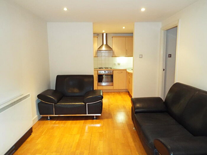 2 Bedroom Apartment To Rent In Ropewalk Court, City Centre, NG1