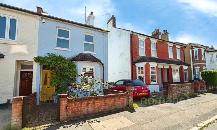 3 Bedroom Semi-Detached House For Sale In St. Michaels Road, Aldershot, Hampshire, GU12