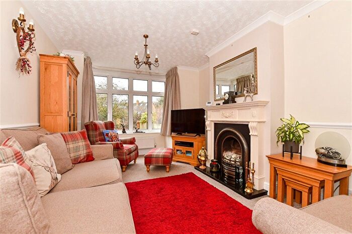 4 Bedroom Semi-detached House For Sale In Ulcombe Road, Headcorn, Ashford, Kent, TN27