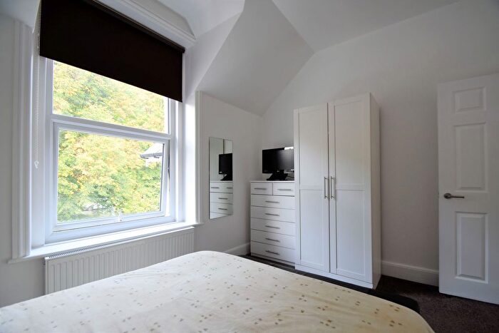 1 Bedroom Flat To Rent In St. Boniface Road, Ventnor, PO38