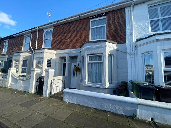 3 Bedroom Terraced House For Sale In Fifth Street, Portsmouth, PO1