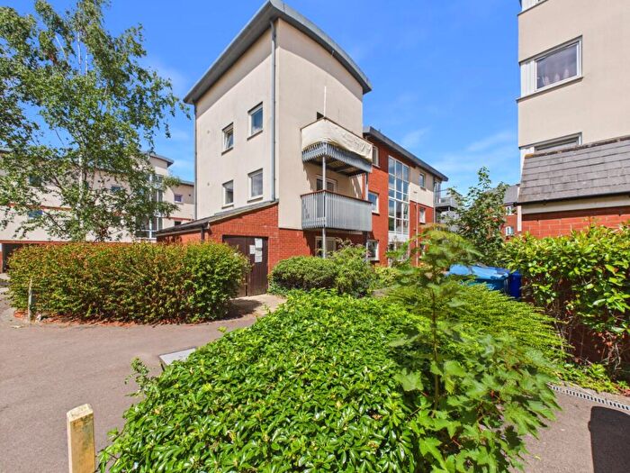 2 Bedroom Apartment For Sale In Longhorn Avenue, Gloucester, Gloucestershire, GL1