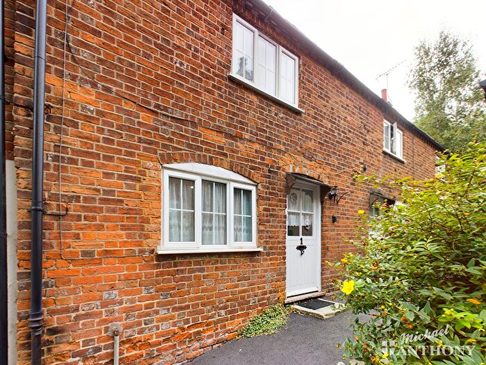 1 Bedroom Terraced House For Sale In Baileys Court, Castle Street, Aylesbury, HP20