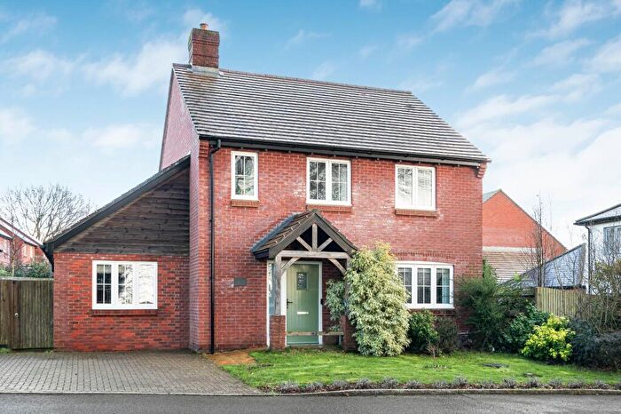 4 Bedroom Detached House For Sale In Elderberry Way, Medstead, Alton, Hampshire, GU34