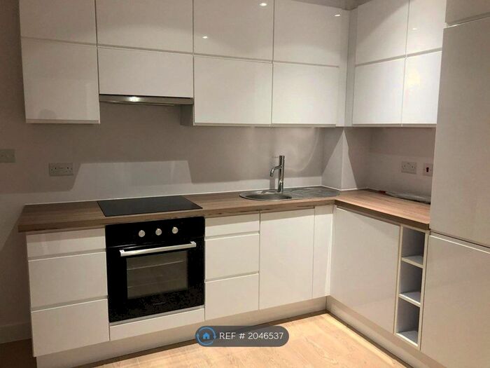 1 Bedroom Flat To Rent In Buckingham Street, Aylesbury, HP20